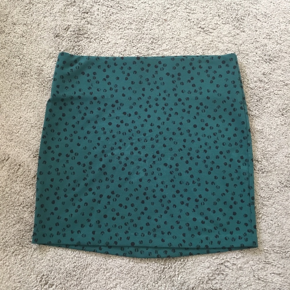 BCBGeneration Green Patterned Skirt sz Large BCBG